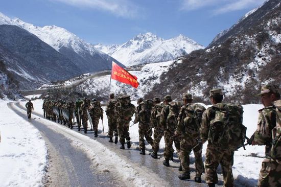 甘孜雪山遇難者系中學(xué)體育老師